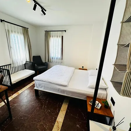 The New House בית אירוח בודרום