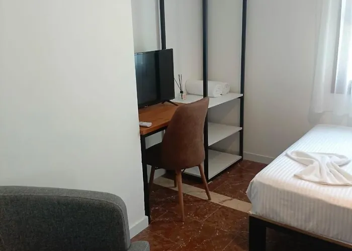 The New House 民宿 *